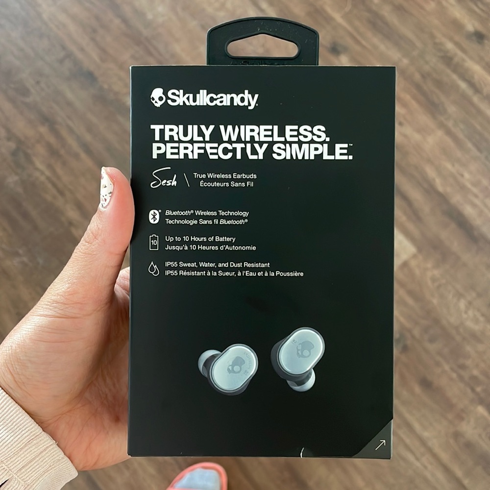 BRAND NEW Wireless Headphones